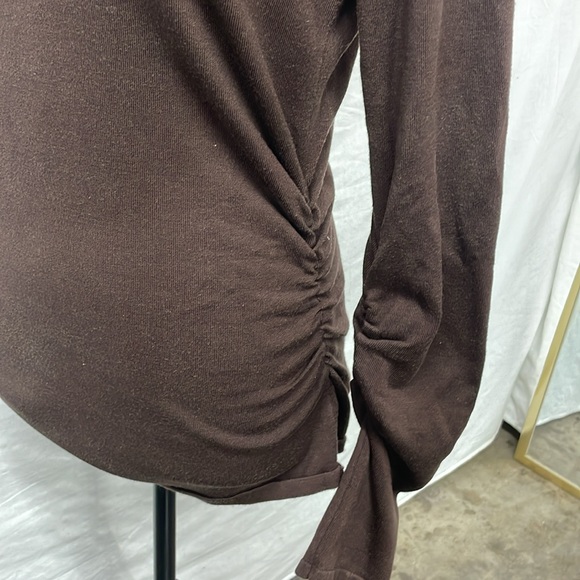Sculpture Silk brown pullover silk blend top with ruched sides and arms; size L - Picture 3 of 7
